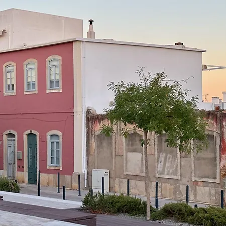 Casa Do Professor Charmantes Mit Dachterrasse In Сasa de vacaciones Fuseta